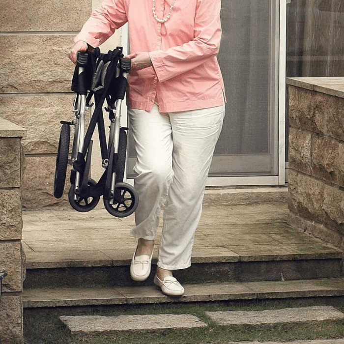 Karma Ergo Lite Transit Wheelchair - Image 4